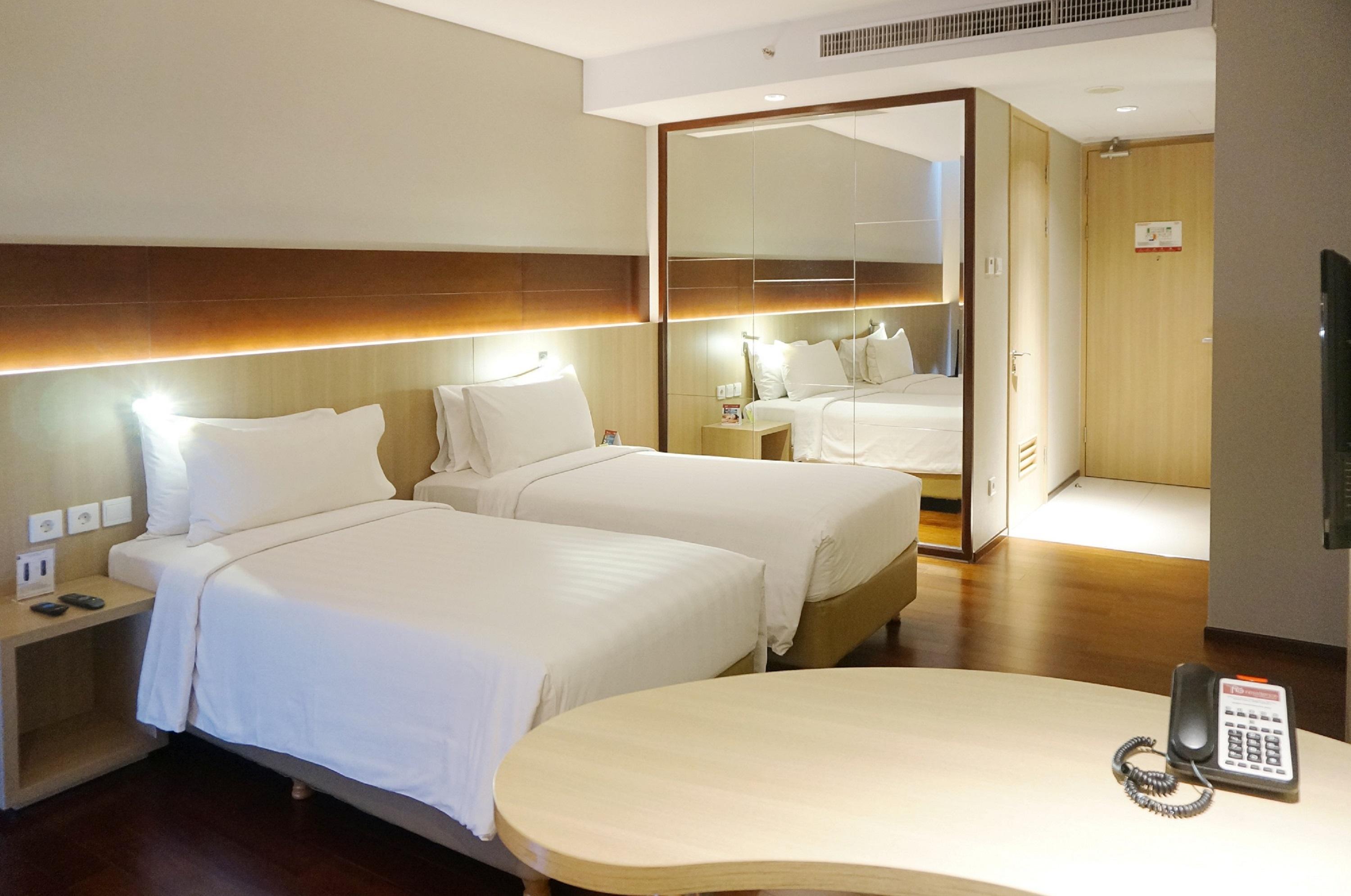 Ra Premiere Simatupang Otel Cilandak  Dış mekan fotoğraf