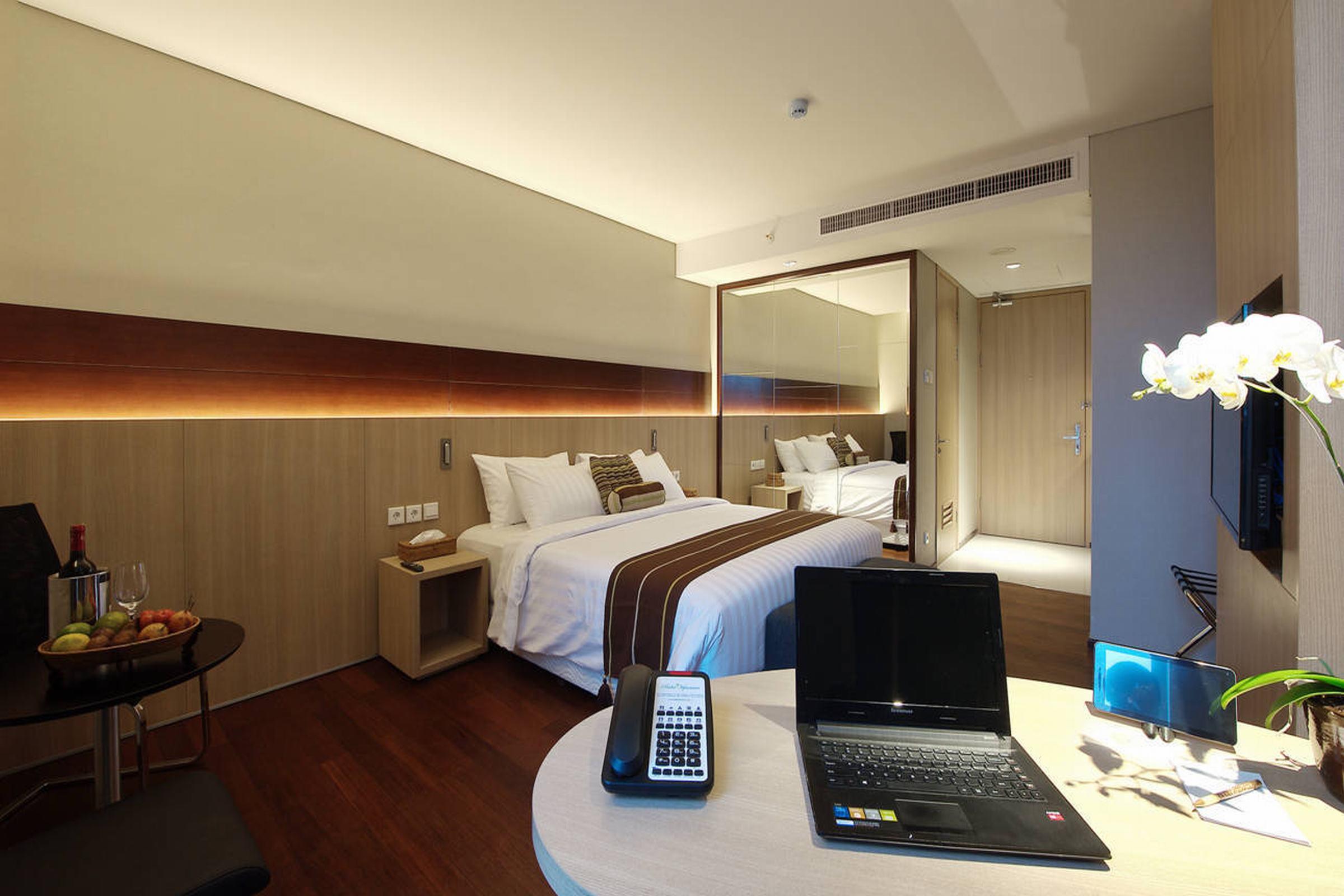 Ra Premiere Simatupang Otel Cilandak  Dış mekan fotoğraf