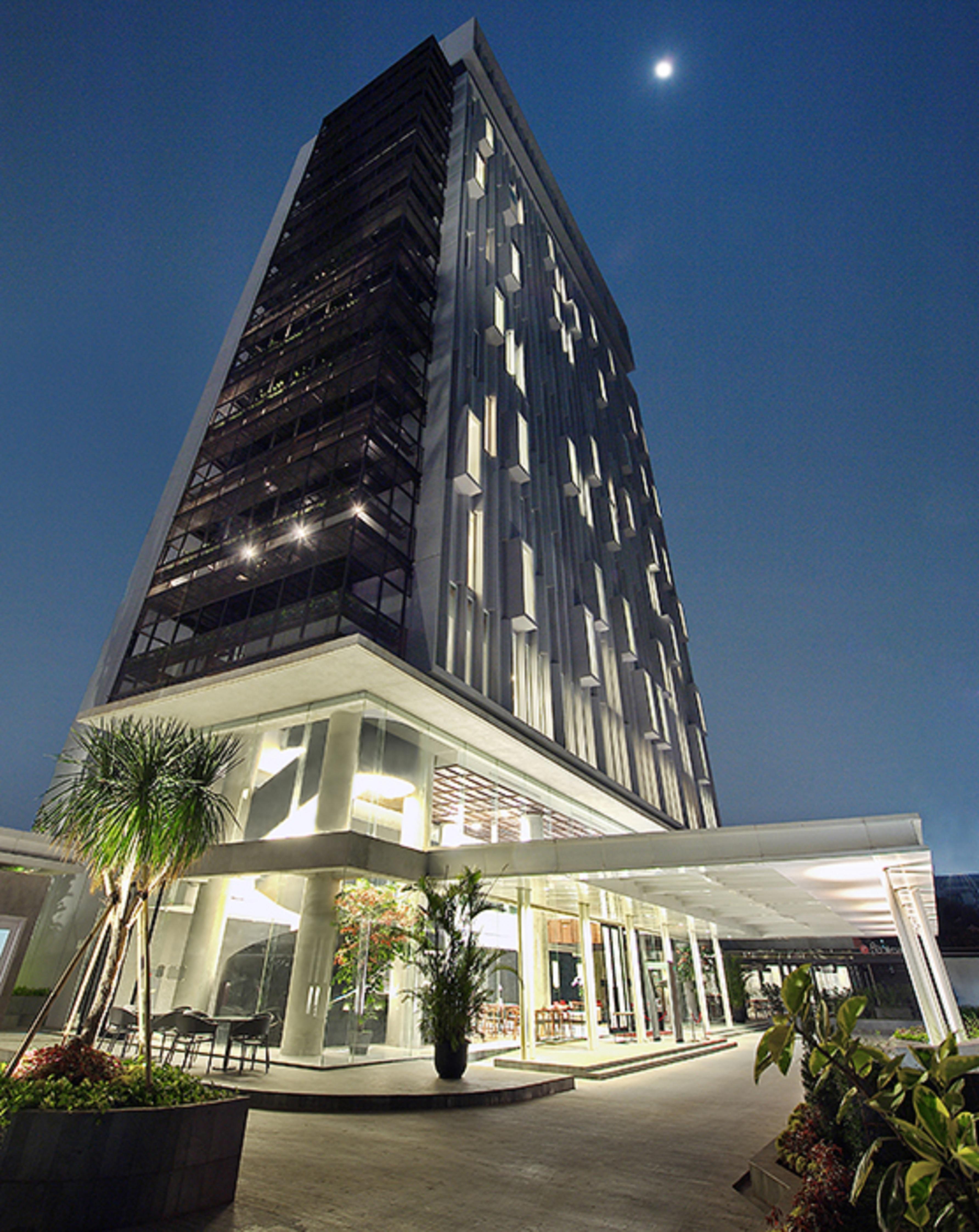 Ra Premiere Simatupang Otel Cilandak  Dış mekan fotoğraf